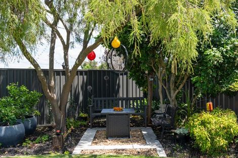 Photo of property in Heynes Place, 14 Heynes Place, Clive, 4102