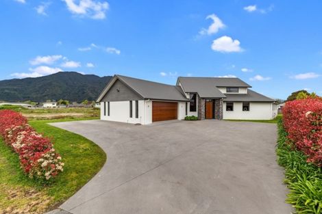 Photo of property in 8 Mountain View Road, Te Aroha, 3320