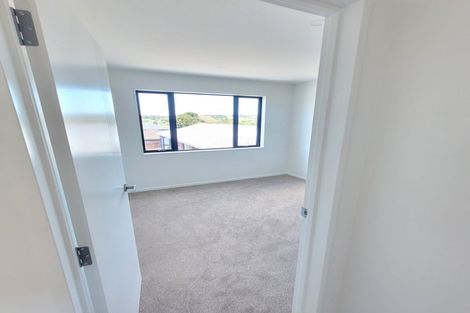 Photo of property in 76c Chartwell Avenue, Glenfield, Auckland, 0629