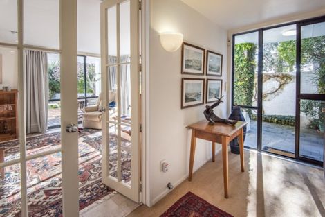 Photo of property in 2/72 Wairoa Road, Narrow Neck, Auckland, 0624