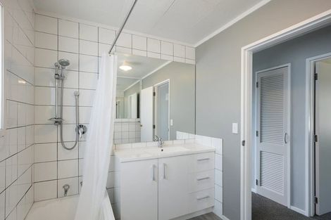 Photo of property in 96a Mako Mako Road, Levin, 5510