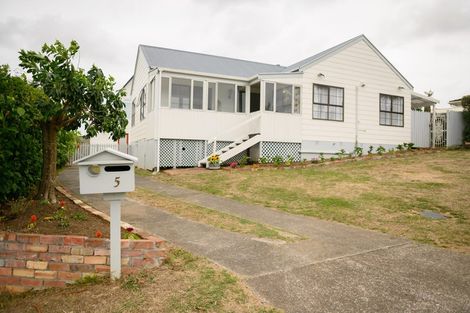 Photo of property in 5 Montego Place, Weymouth, Auckland, 2103