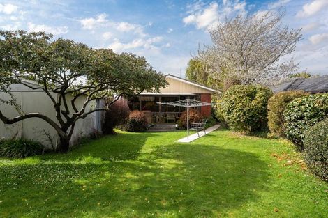 Photo of property in 33 Martbern Crescent, Bishopdale, Christchurch, 8053