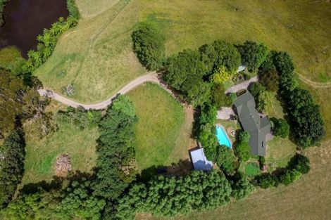 Photo of property in 201 Egmont Road, Hillsborough, New Plymouth, 4372