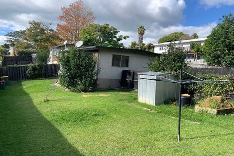 Photo of property in 2/26 Ludlow Terrace, Totara Vale, Auckland, 0627