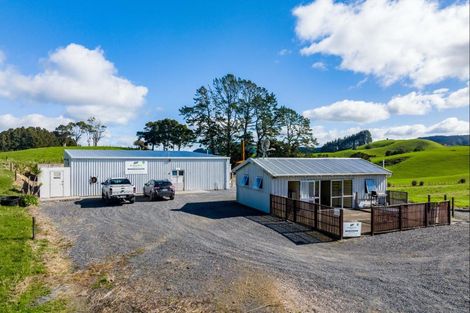 Photo of property in 1043 Whananaki Road North, Opuawhanga, Hikurangi, 0181