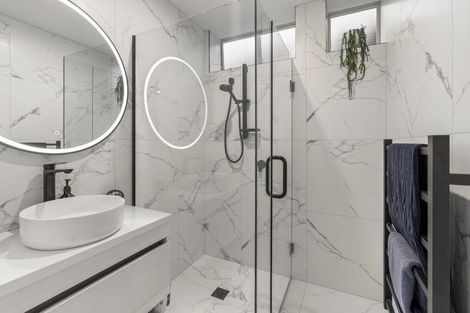 Photo of property in 4 Lagoon Way, Omaha, 0986