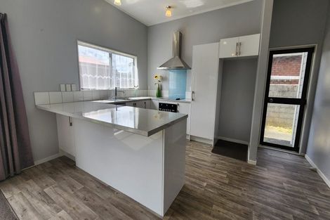 Photo of property in 21 Waione Street, Petone, Lower Hutt, 5012