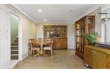 Photo of property in 9 Woodhouse Place, West Harbour, Auckland, 0618