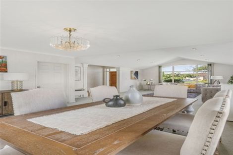 Photo of property in 5 Brosna Place, East Tamaki, Auckland, 2016