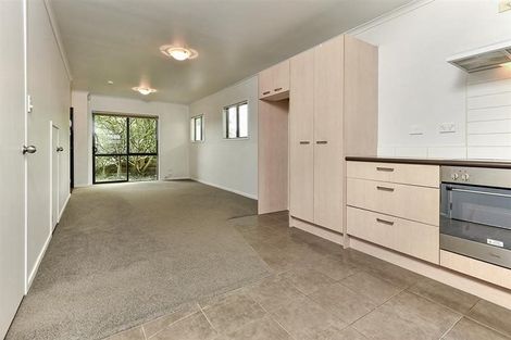 Photo of property in 25/94 Glengarry Road, Glen Eden, Auckland, 0602