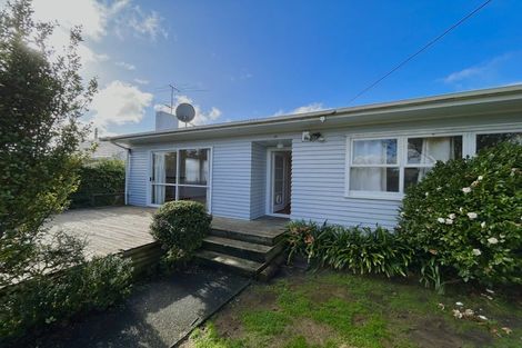Photo of property in 1/41 Aeroview Drive, Beach Haven, Auckland, 0626