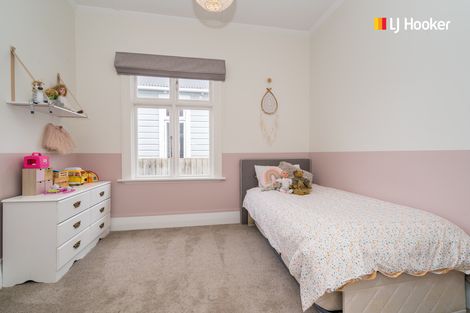 Photo of property in 65 Hargest Crescent, Saint Kilda, Dunedin, 9012