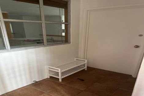 Photo of property in 8a Madeira Lane, Grafton, Auckland, 1023