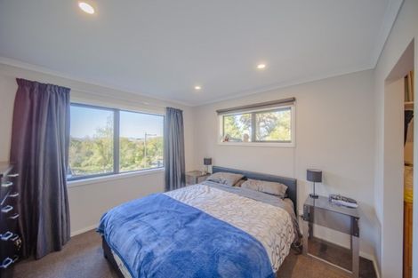 Photo of property in 5 Windsor Road, Waipawa, 4210