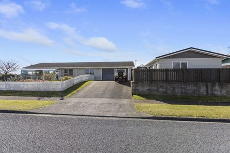 Photo of property in 2 Gardenia Avenue, Bell Block, New Plymouth, 4312