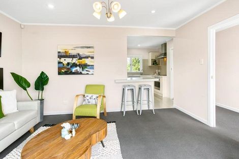 Photo of property in 24 Northall Road, New Lynn, Auckland, 0600