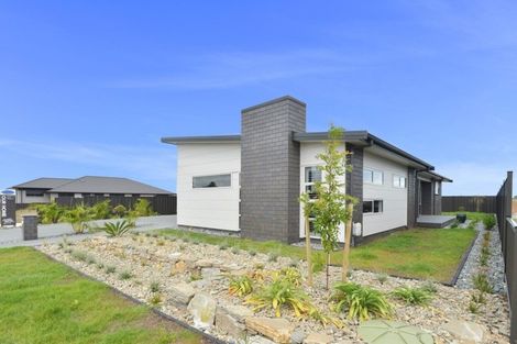 Photo of property in 67 Stace Hopper Drive, One Tree Point, 0118