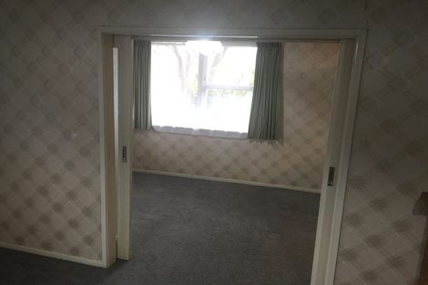 Photo of property in 1/28 Sequoia Place, Sunnynook, Auckland, 0620