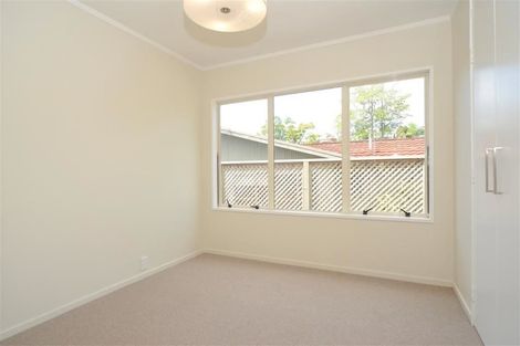 Photo of property in 27 Mcmillan Place, Mellons Bay, Auckland, 2014