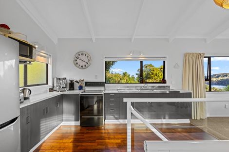 Photo of property in 3 Leigh Road, Leigh, 0985