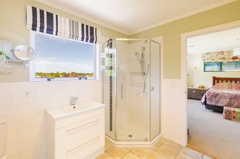 Photo of property in 43 Hetley Crescent, Taradale, Napier, 4112