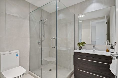 Photo of property in 21c Roseberry Avenue, Birkenhead, Auckland, 0626