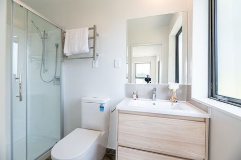 Photo of property in 11 Zadar Street, Kumeu, 0810