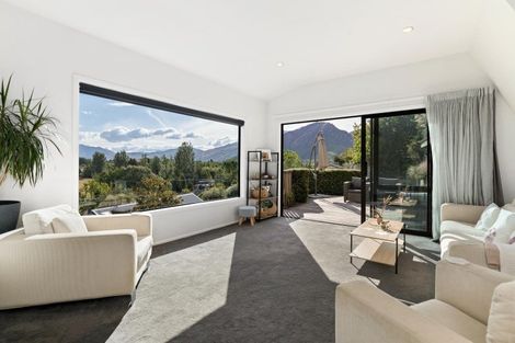 Photo of property in 73 Cotter Avenue, Arrowtown, 9302
