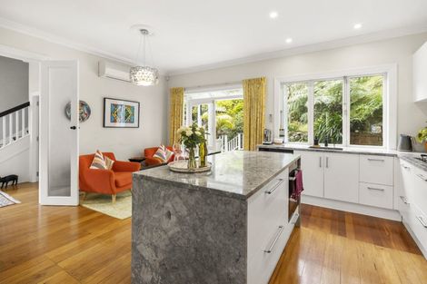 Photo of property in 15 Easdale Street, Kelburn, Wellington, 6012