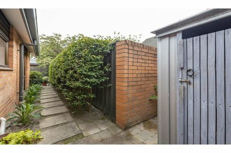 Photo of property in 2/35 Glenburn Place, Avonhead, Christchurch, 8042