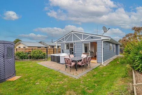 Photo of property in 24 Chadwick Place, Highbury, Palmerston North, 4412