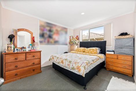 Photo of property in 13 Piriti Place, Weymouth, Auckland, 2103