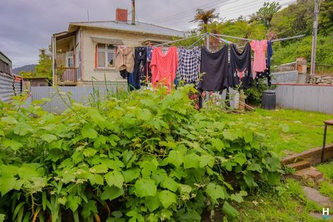 Photo of property in 21 Thompson Street, Greymouth, 7805