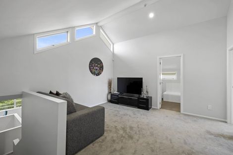 Photo of property in 250a Courtenay Street, Strandon, New Plymouth, 4312