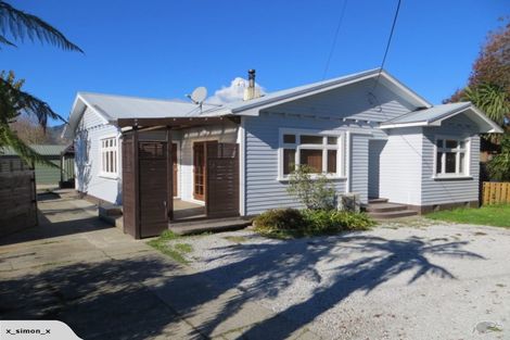 Photo of property in 140 Commercial Street, Takaka, 7110