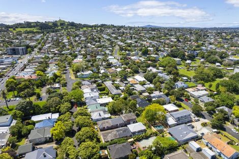Photo of property in 4/27 Cardwell Street, Onehunga, Auckland, 1061