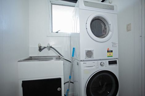 Photo of property in 16 Kingswood Road, Brookfield, Tauranga, 3110