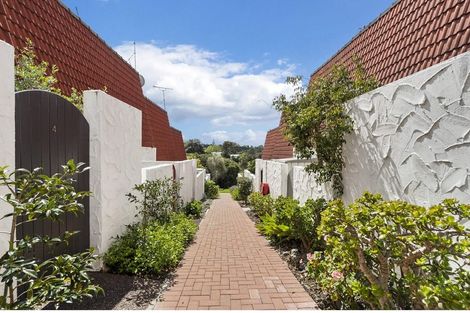 Photo of property in 1/20 Maritime Terrace, Birkenhead, Auckland, 0626
