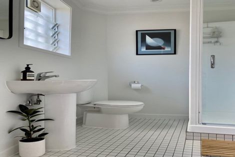 Photo of property in Illawarra Flats, 8/6 Brighton Road, Parnell, Auckland, 1052