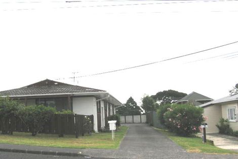 Photo of property in 1/28 Salisbury Road, Birkdale, Auckland, 0626
