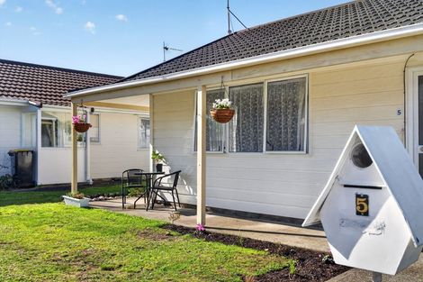Photo of property in 5 Newland Place, Masterton, 5810