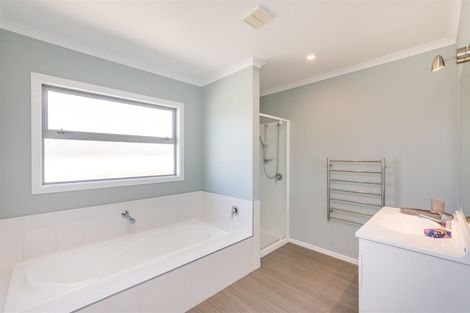 Photo of property in 9 Poplar Grove, Feilding, 4702