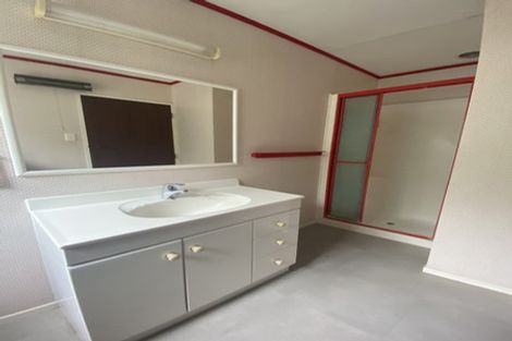 Photo of property in 5 The Glade South, Pukekohe, 2120