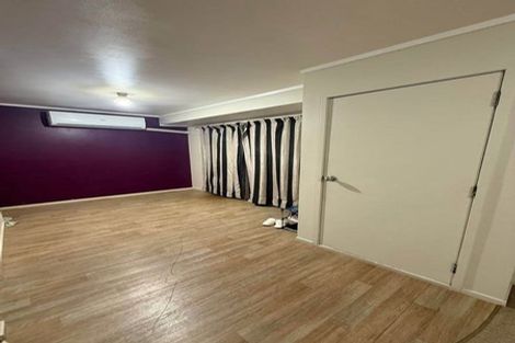 Photo of property in 2/5 Beaumonts Way, Manurewa, Auckland, 2102