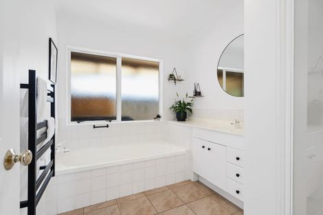 Photo of property in 11 Bush Haven Drive, Te Kamo, Whangarei, 0112