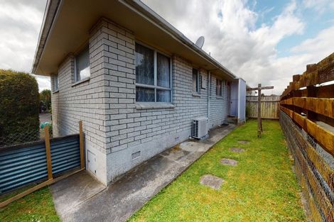 Photo of property in 42 Terry Crescent, Milson, Palmerston North, 4414