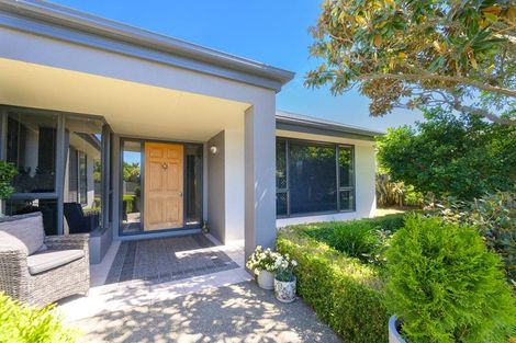 Photo of property in 10 Parkerfield Place, Motueka, 7120