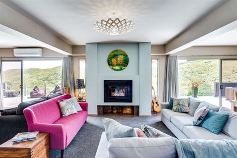 Photo of property in 104 Tironui Drive, Taradale, Napier, 4112