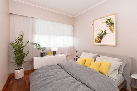 Photo of property in 68 Bradbury Road, Botany Downs, Auckland, 2010